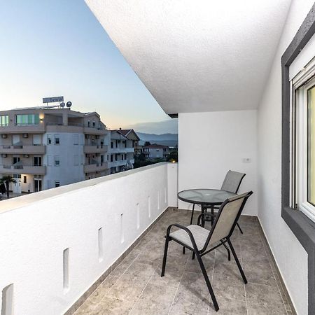 Apart-Hotel Prestige Ulcinj Extérieur photo