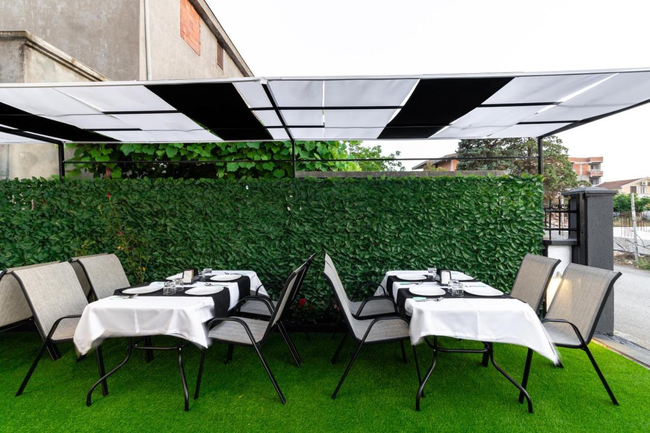 Apart-Hotel Prestige Ulcinj Extérieur photo