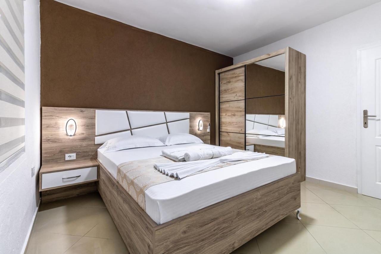Apart-Hotel Prestige Ulcinj Extérieur photo