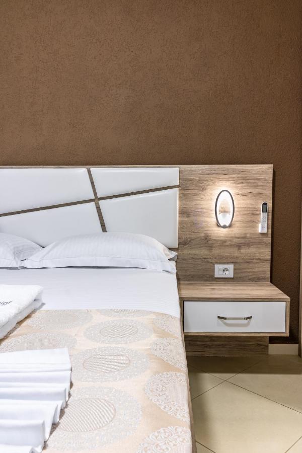 Apart-Hotel Prestige Ulcinj Extérieur photo